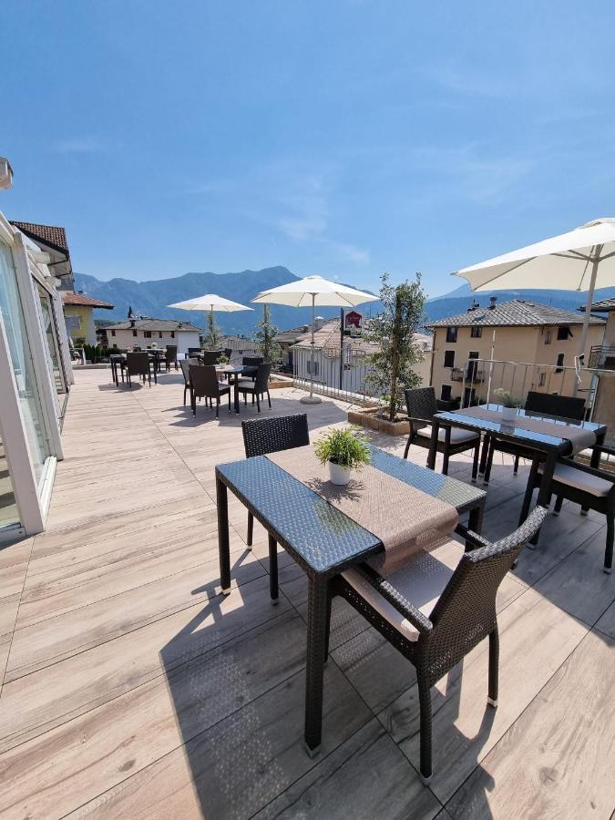 Hotel Da Remo Tenna Exterior photo